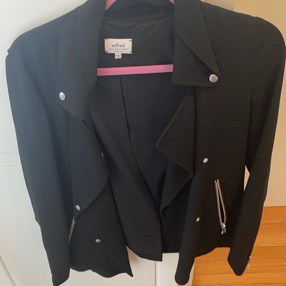 Wilfred brand black coat with snaps and zipper details size xxs